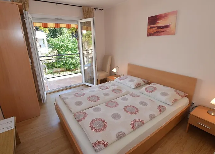 Dekovic Materada Pensionat 3*