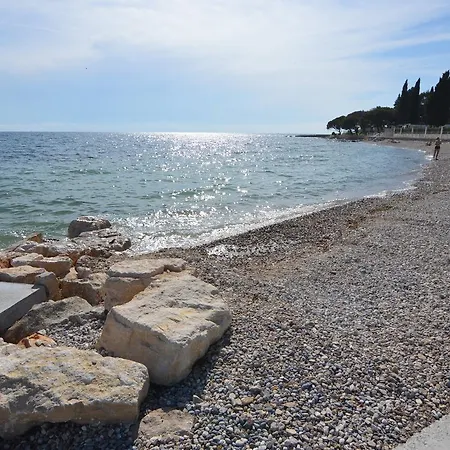 Dekovic Materada Πανσιόν 3*