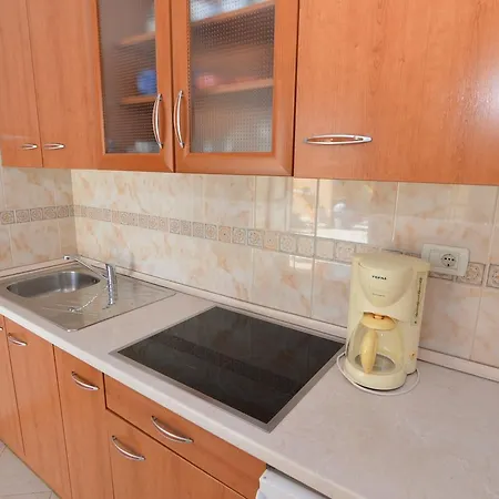 Dekovic Materada Konukevi Poreč