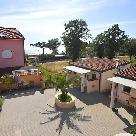 Dekovic Materada Maison d'hôtes