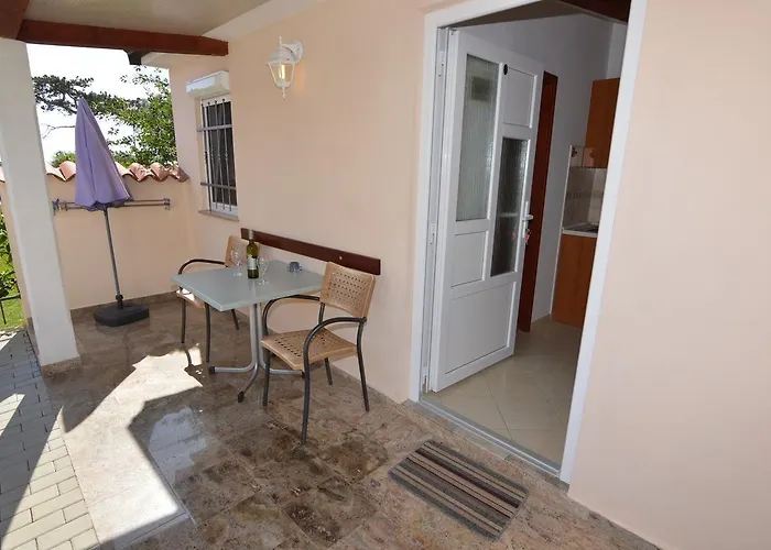 Dekovic Materada 3*