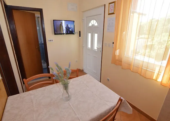 Pensión Dekovic Materada